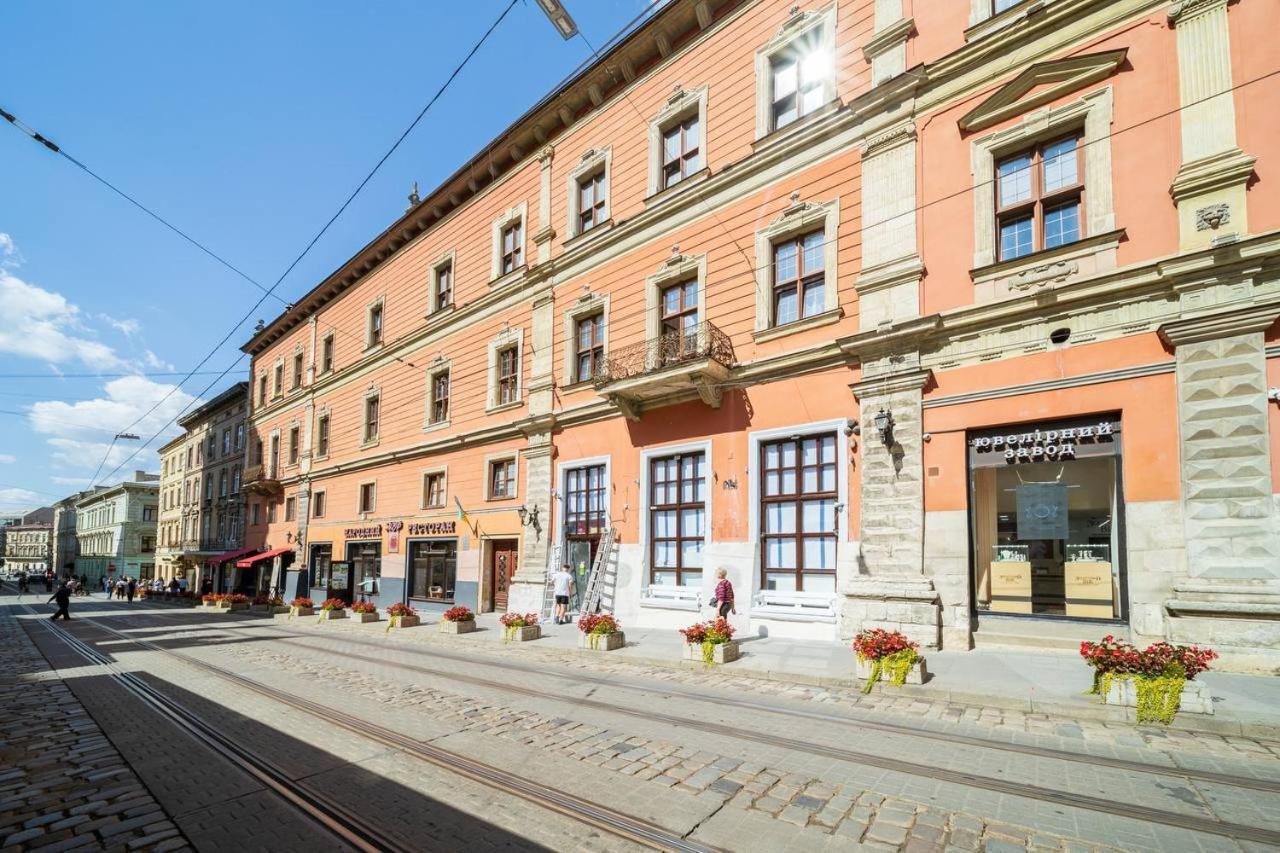 Апартаменти На Площі Ринок 12 Leópolis Exterior foto