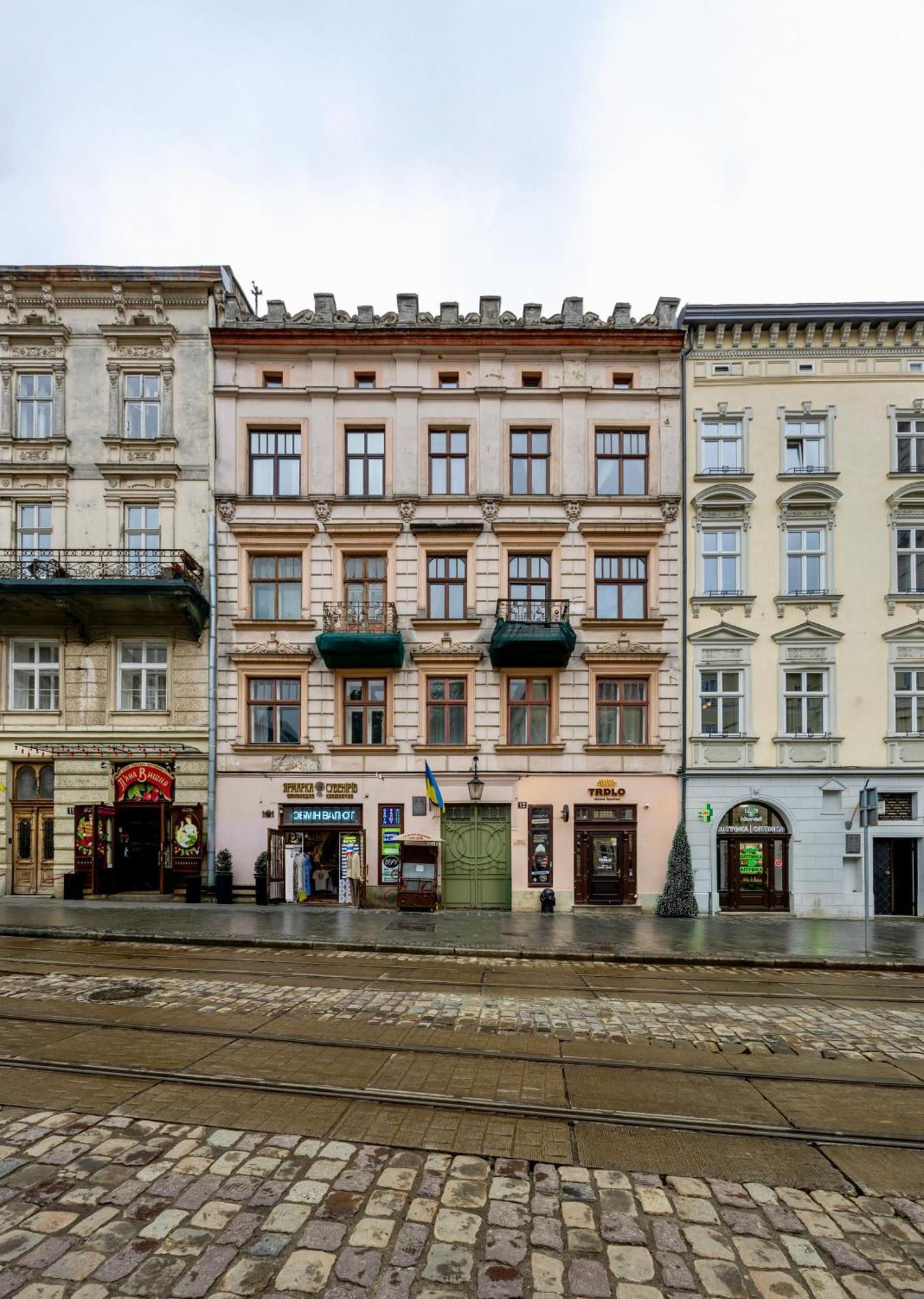 Апартаменти На Площі Ринок 12 Leópolis Exterior foto